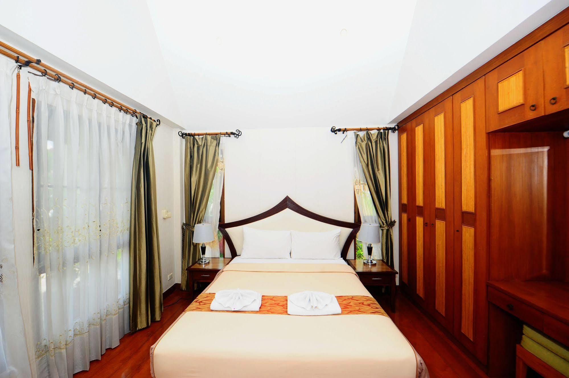 Napalai Pool Villa Resort Pattaya Bagian luar foto